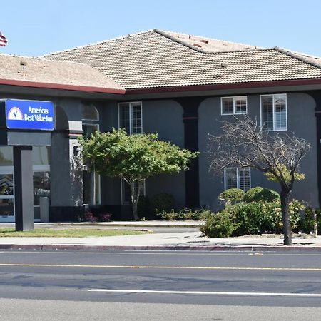 Hotel Baymont By Wyndham Manteca Exterior foto