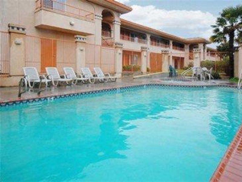 Hotel Baymont By Wyndham Manteca Exterior foto