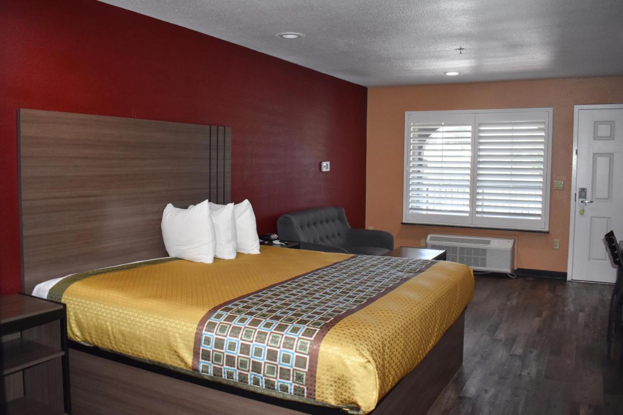 Hotel Baymont By Wyndham Manteca Exterior foto