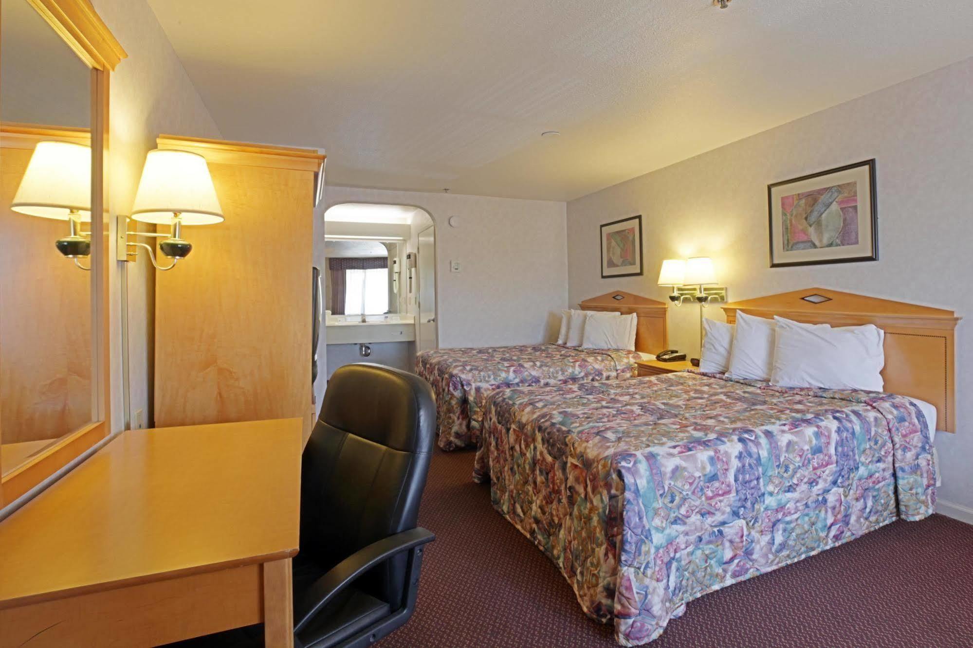 Hotel Baymont By Wyndham Manteca Zimmer foto